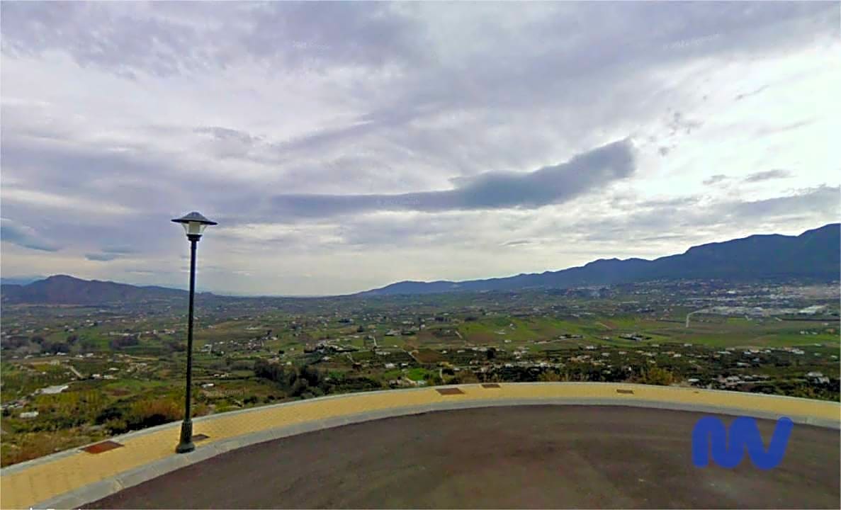 Suelo urbano de 1271 m2 con excelentes vistas para villa independiente en Sierra Gorda